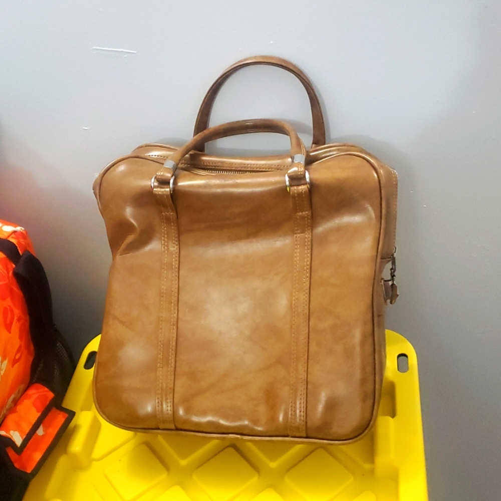 Vtg AMELIA EARHART Brown Overnight Bag Carry on Weekend Travel Tote Luggage